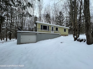 37 Gopher Gap Ln, White Haven, PA 18661