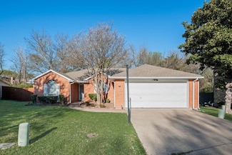 700 Ashbrook Dr, Desoto, TX 75115