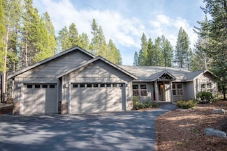 16719 Stage Stop Dr, Bend, OR 97707