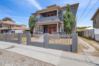1241 W 22nd St, Los Angeles, CA 90007