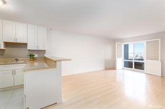 646 Corbett Ave Unit 305, San Francisco, CA 94114