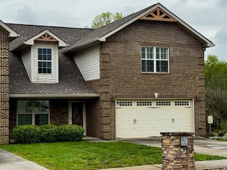 3007 Villa Creekside Dr, Dandridge, TN 37725
