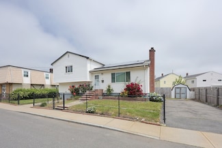 40 Atwood St, Revere, MA 02151