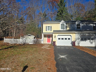 118 Deer Run Dr, Ballston Spa, NY 12020