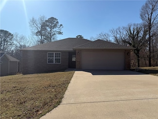 6 St Agnes Ln, Bella Vista, AR 72714