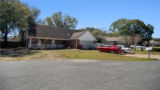 423 Whirlaway Ct, Crestview, FL 32539