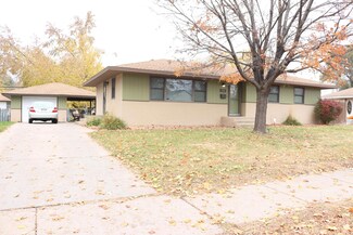 4306 Woodbine Ln N, Minneapolis, MN 55429