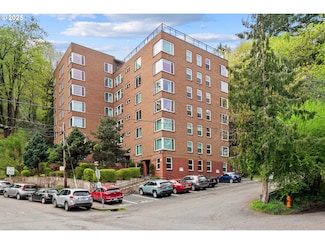1205 SW Cardinell Dr Unit 102, Portland, OR 97201