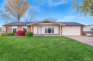 109 Timka Dr, Ballwin, MO 63011