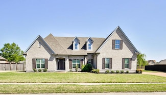 609 River Oaks Dr, Marion, AR 72364