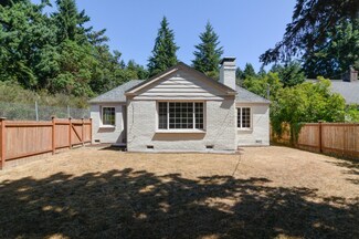 15852 14th Ave NE, Shoreline, WA 98155