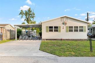 5336 Circle Dr, Weeki Wachee, FL 34607