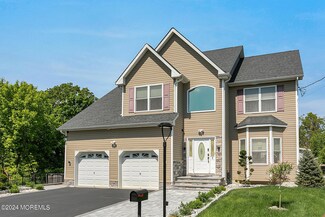 2 Northwood Place, Aberdeen, NJ 07747