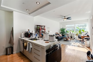 24-15 Queens Plaza N Unit 3B, Long Island City, NY 11101