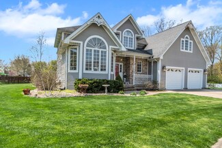 711 Lexington Ct, Wilmington, IL 60481