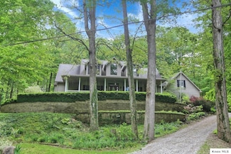 544 Grand Ridge Dr, Howard, OH 43028