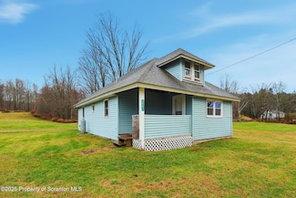 3067B Hancock Hwy, Equinunk, PA 18417
