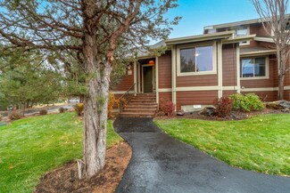 1285 Highland View Loop, Redmond, OR 97756