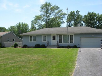 7514 Montana St, Merrillville, IN 46410