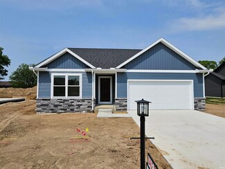 545 N Eastfield Cir, Milford, IN 46542