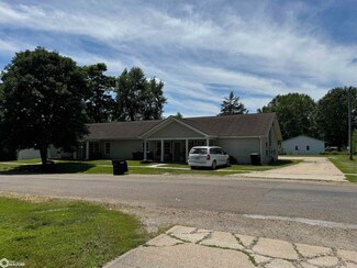 209 Texas St, Bonaparte, IA 52620