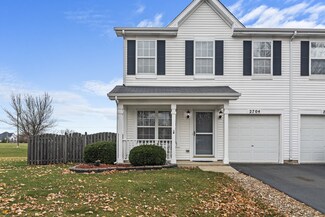 2704 Cedar Glade Rd, Naperville, IL 60564