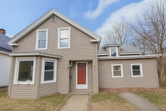 46 Payson St, Fitchburg, MA 01420