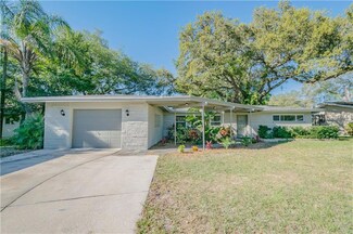 2246 Hennesen Dr, Clearwater, FL 33764