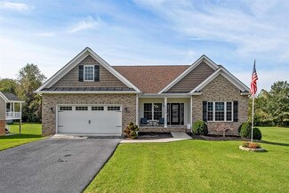 1803 Holly Ave, Grottoes, VA 24441