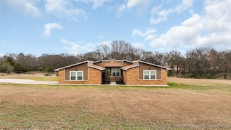 816 Boulder Dr, Ardmore, OK 73401