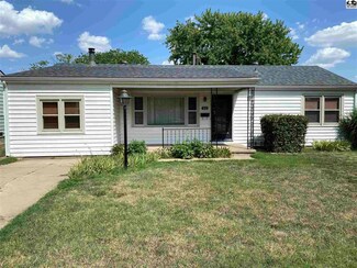 910 Larimer St, Pratt, KS 67124