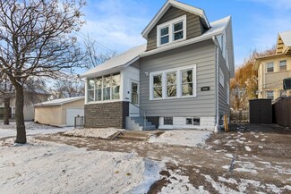439 Grotto St N, Saint Paul, MN 55104