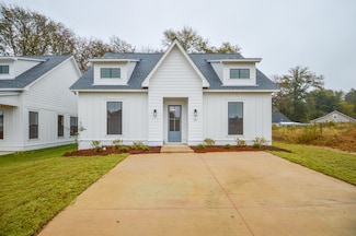 83 Madeline Dr, Starkville, MS 39759