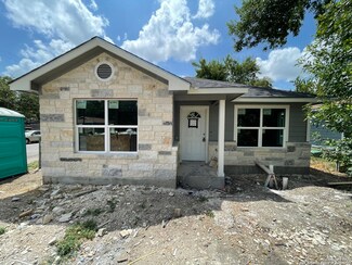 702 Sims Ave, San Antonio, TX 78225