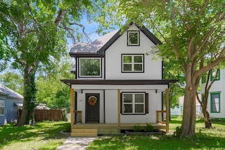 731 S Main St, Ottawa, KS 66067