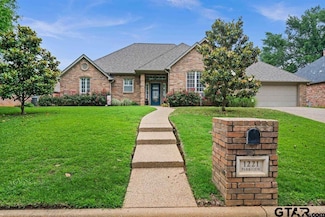 1221 Parkview Dr, Tyler, TX 75703