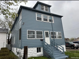 320 Hudson St, Wyandotte, MI 48192