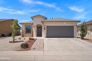 213 Flor Papagayo Way, Socorro, TX 79927