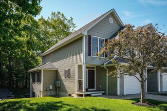 43 Ledgeview Dr, Newmarket, NH 03857
