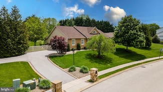 1222 Brian Ln, Hanover, PA 17331