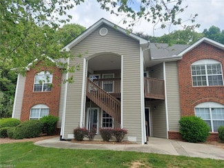 2640 Ingleside Dr, High Point, NC 27265