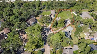 903 Glouchester Ln, Houston, TX 77073