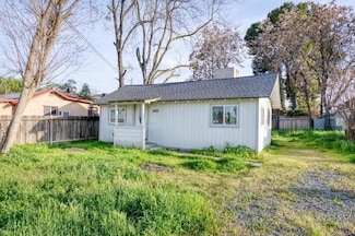 4438 E Hammond Ave, Fresno, CA 93703