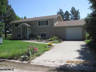 50175 Woodstock Dr, Mitchell, NE 69357