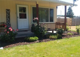 220 Montana Ave N, Rainier, WA 98576