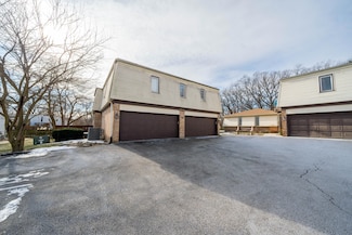 937 Monterrey Ct Unit B, Crown Point, IN 46307