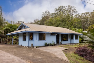 45-1006 Kalehua Rd, Honokaa, HI 96727