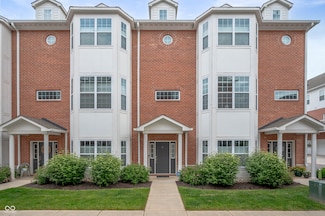 869 N Park Trail Dr, Carmel, IN 46032