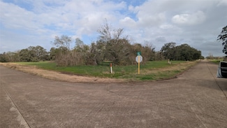 401 Springfield Trail, Angleton, TX 77515