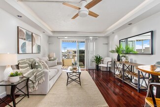 1645 Emerald St Unit 2Q, San Diego, CA 92109